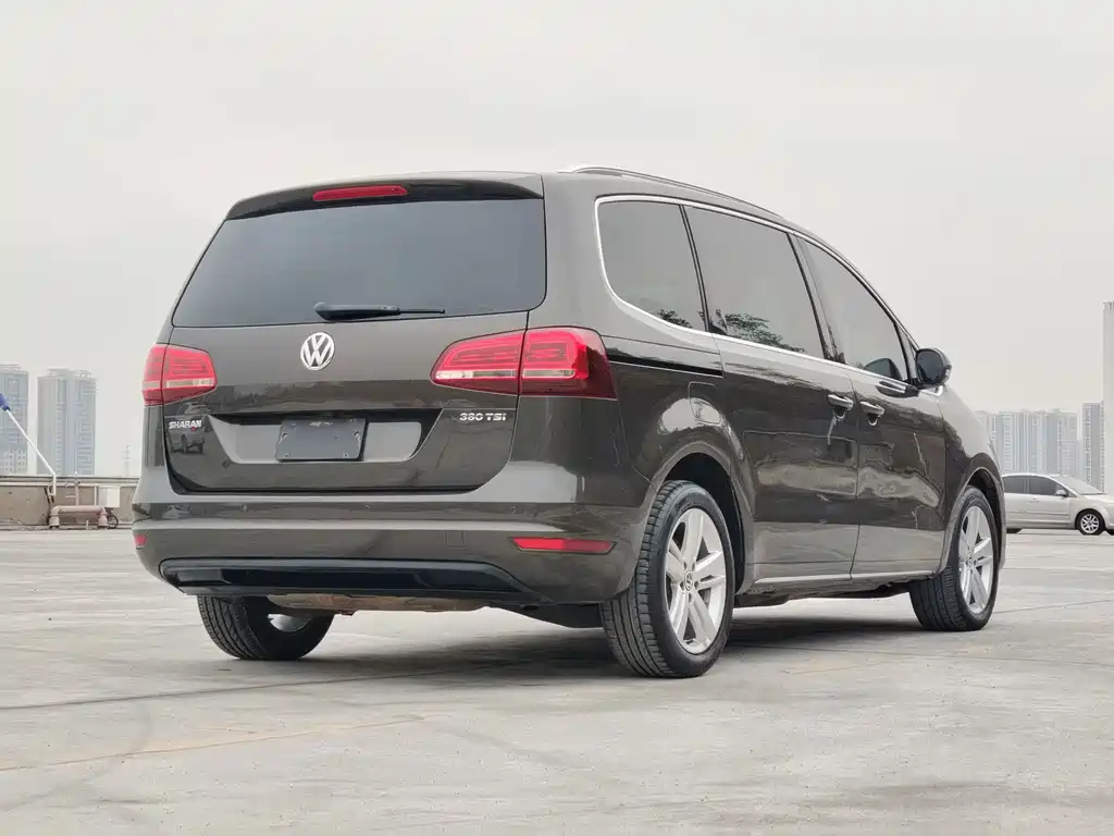 Volkswagen Sharan 2017 — фото 4