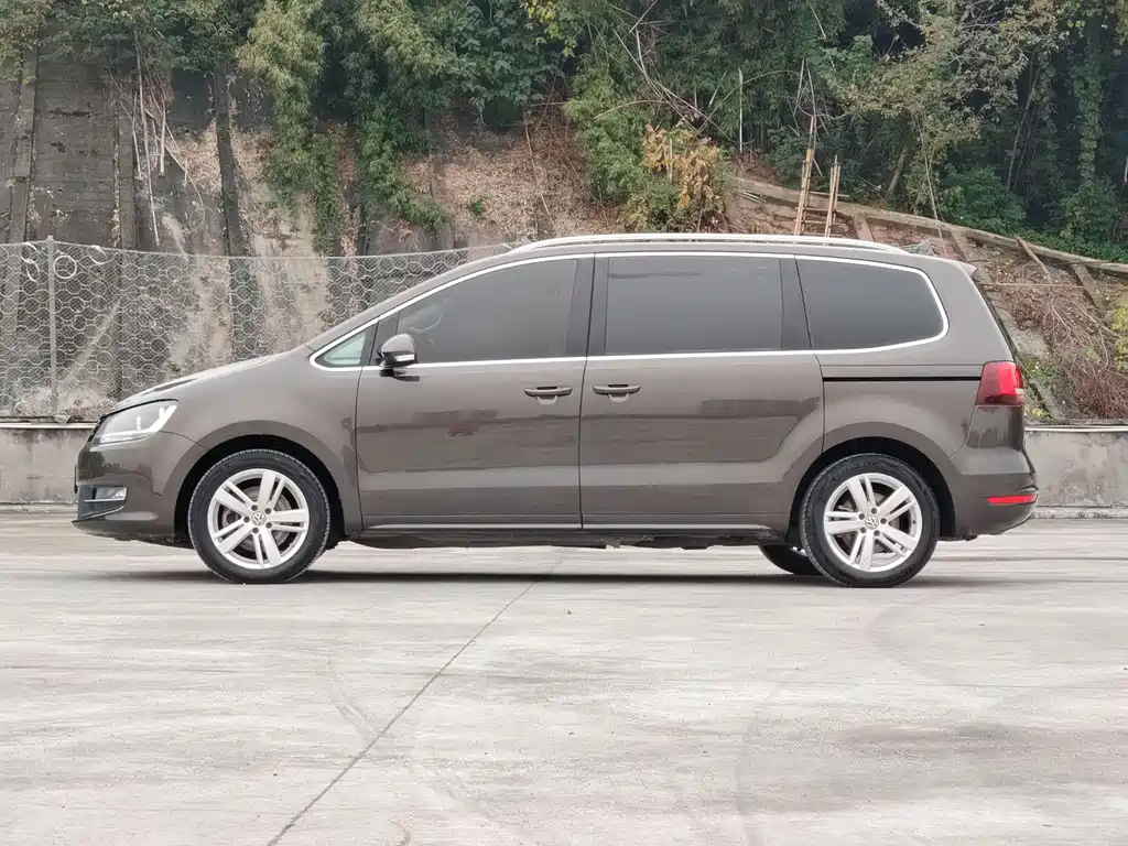Volkswagen Sharan 2017 — фото 7