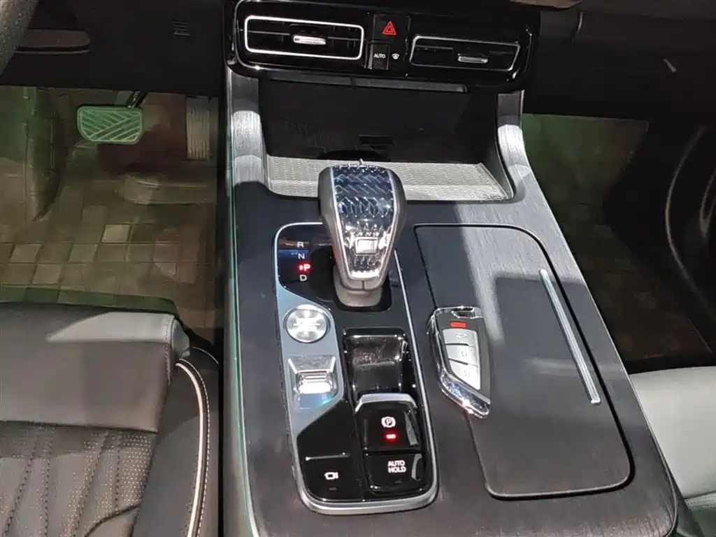 GAC Motor Trumpchi GS8 2023 — фото 14
