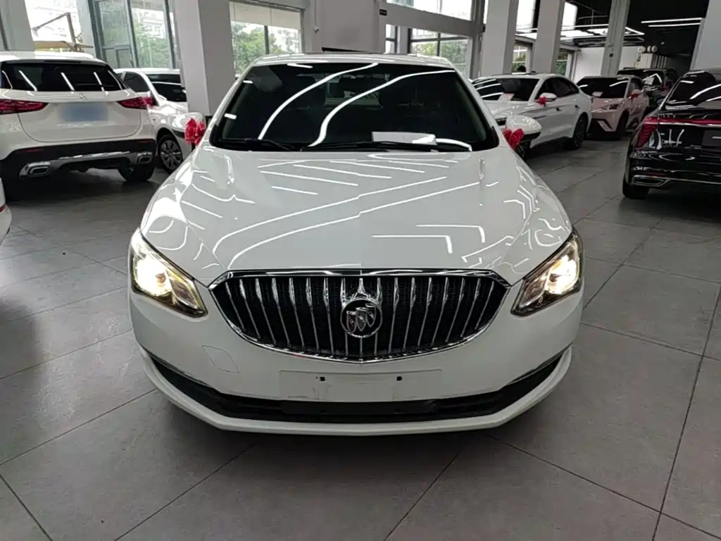 Buick Excelle 2015 — фото 3