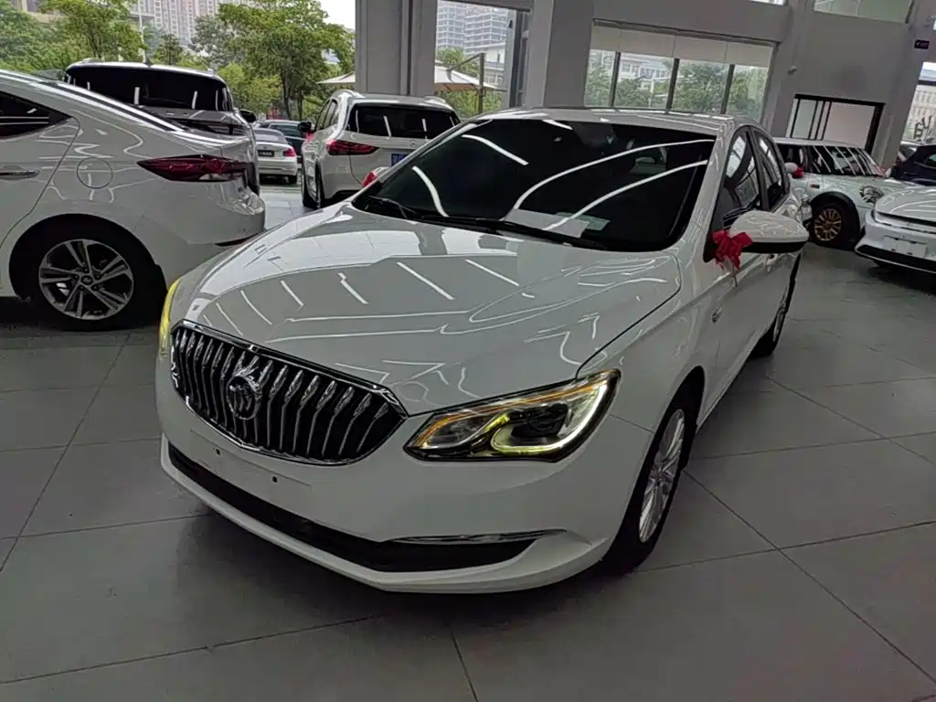 Buick Excelle 2015 — фото 1