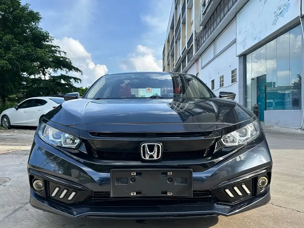 Honda Civic 2019 — фото 2