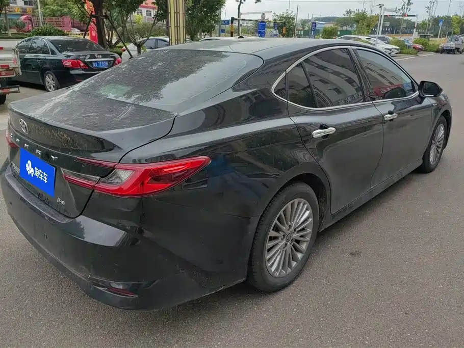 Toyota Camry 2025