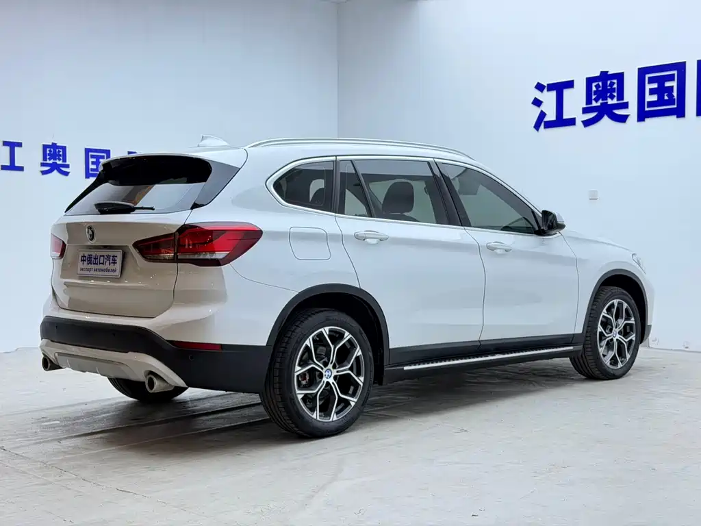 BMW X1 2022 — фото 18