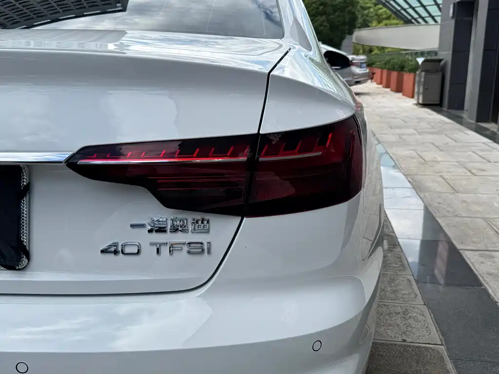 Audi A4L 2020 — фото 30