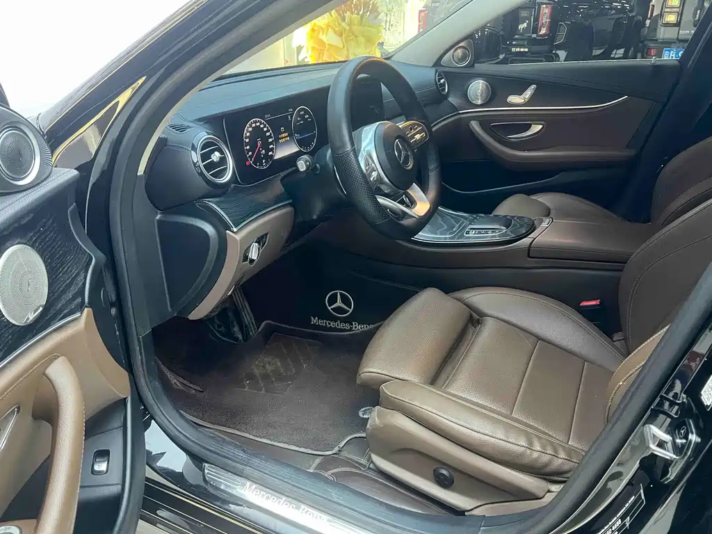 Mercedes-Benz E-Class 2018 — фото 8