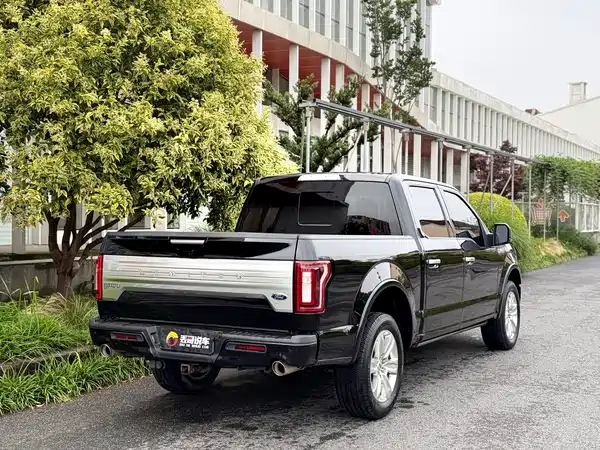 Ford F-150 Raptor 2020