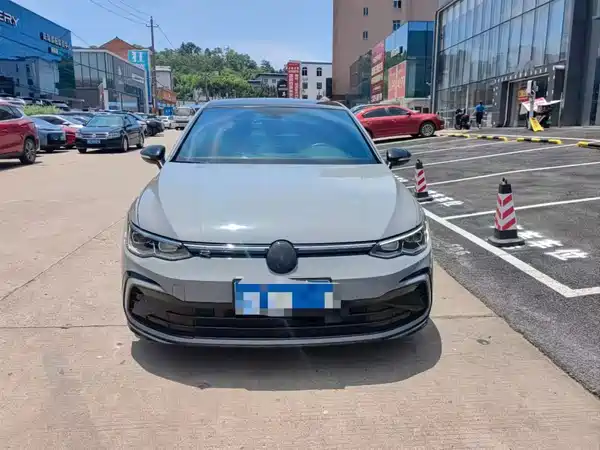 Volkswagen Golf 2022