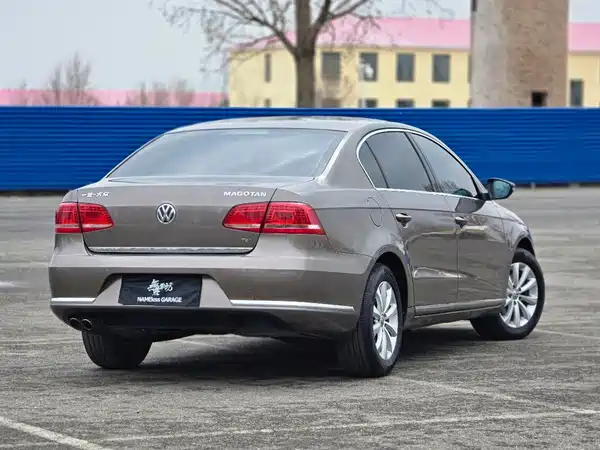 Volkswagen Magotan 2015