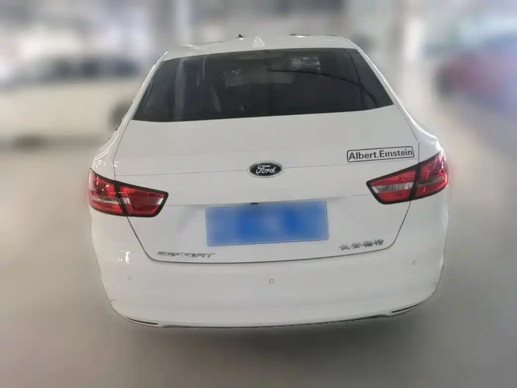 Ford Escort 2018 — фото 10