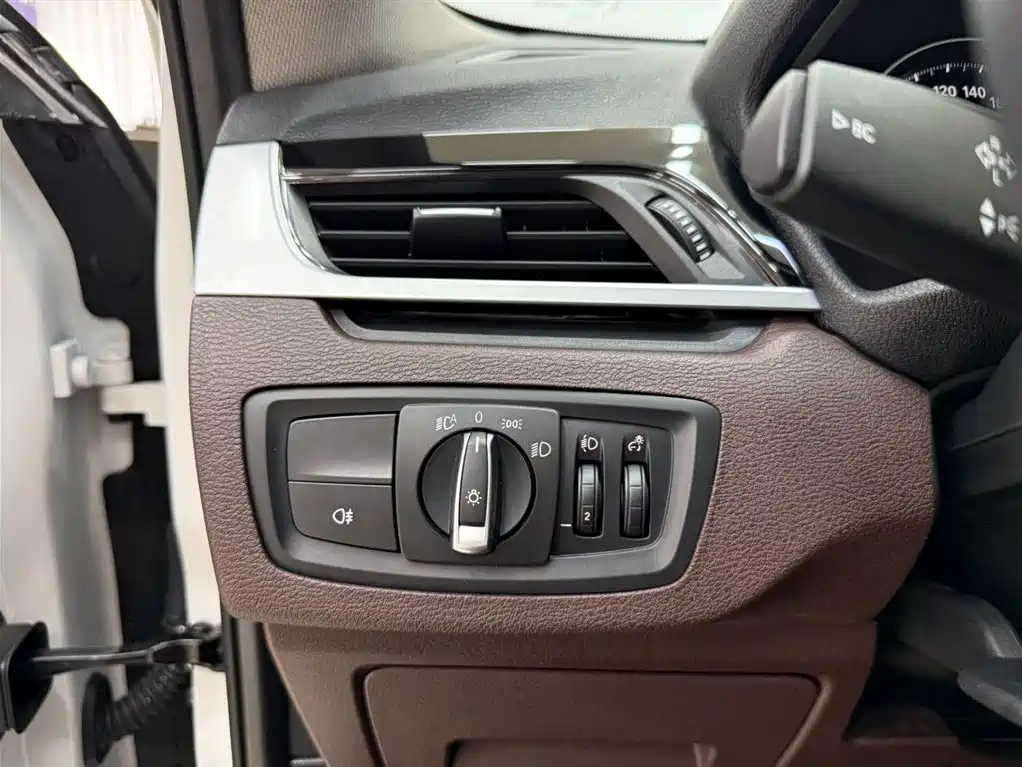 BMW X1 2023 — фото 9