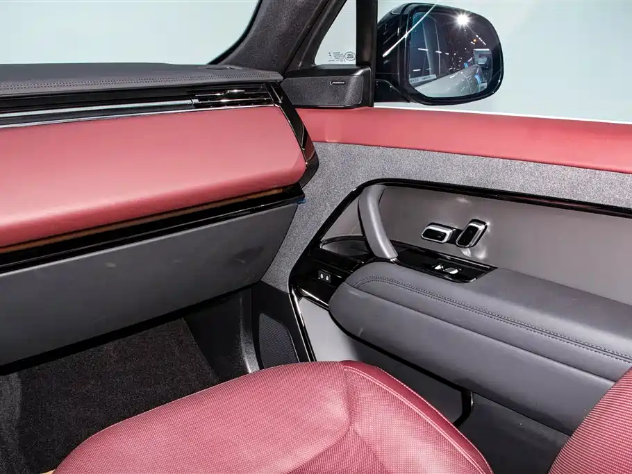 Land Rover Sport 2023 — фото 24