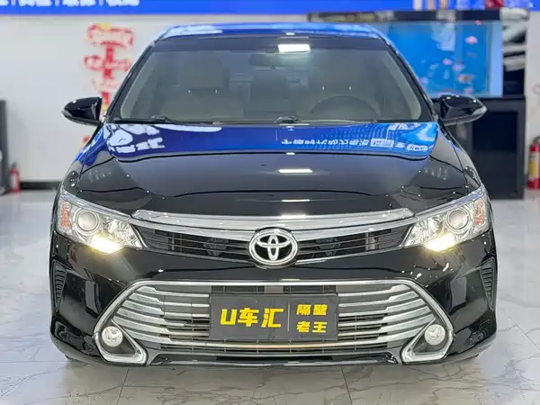 Toyota Camry 2015