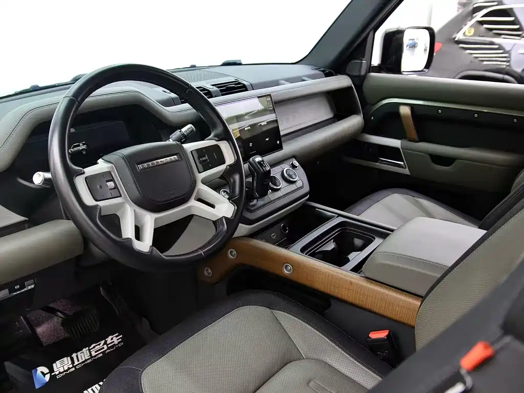 Land Rover Defender 2022 — фото 4