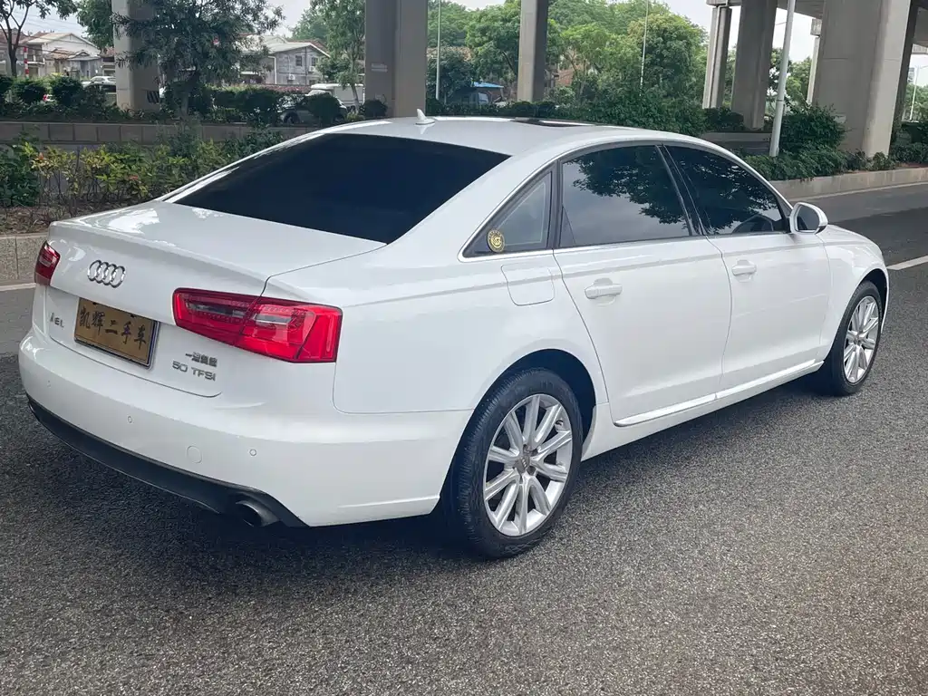 Audi A6L 2015 — фото 12
