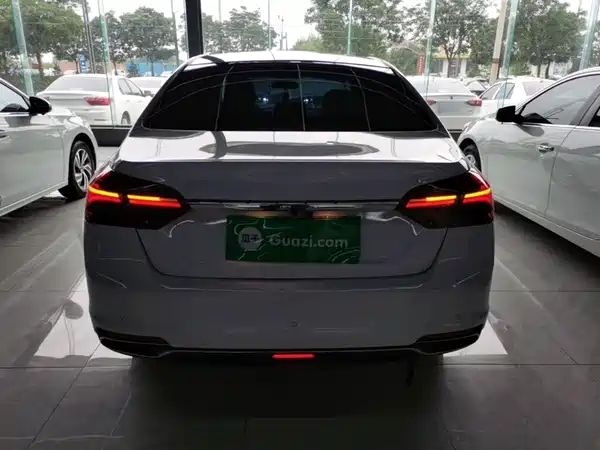 Geely Emgrand 2020