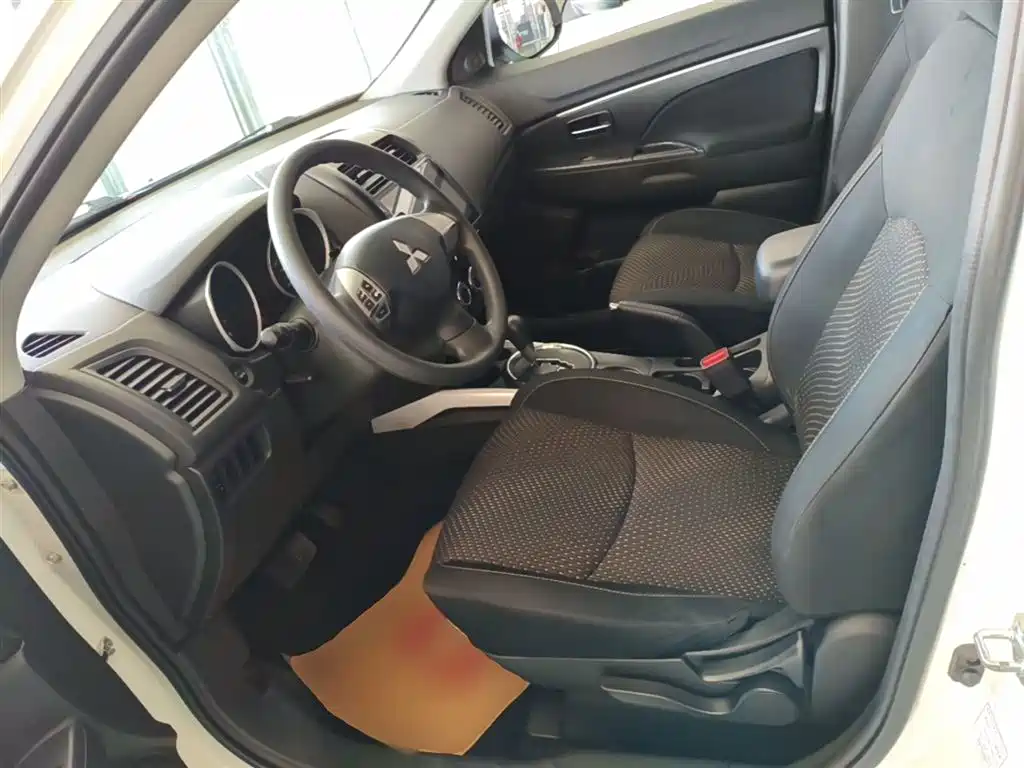 Mitsubishi ASX 2016 — фото 15
