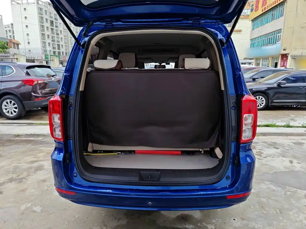 Wuling Hongguang 2019 — фото 10