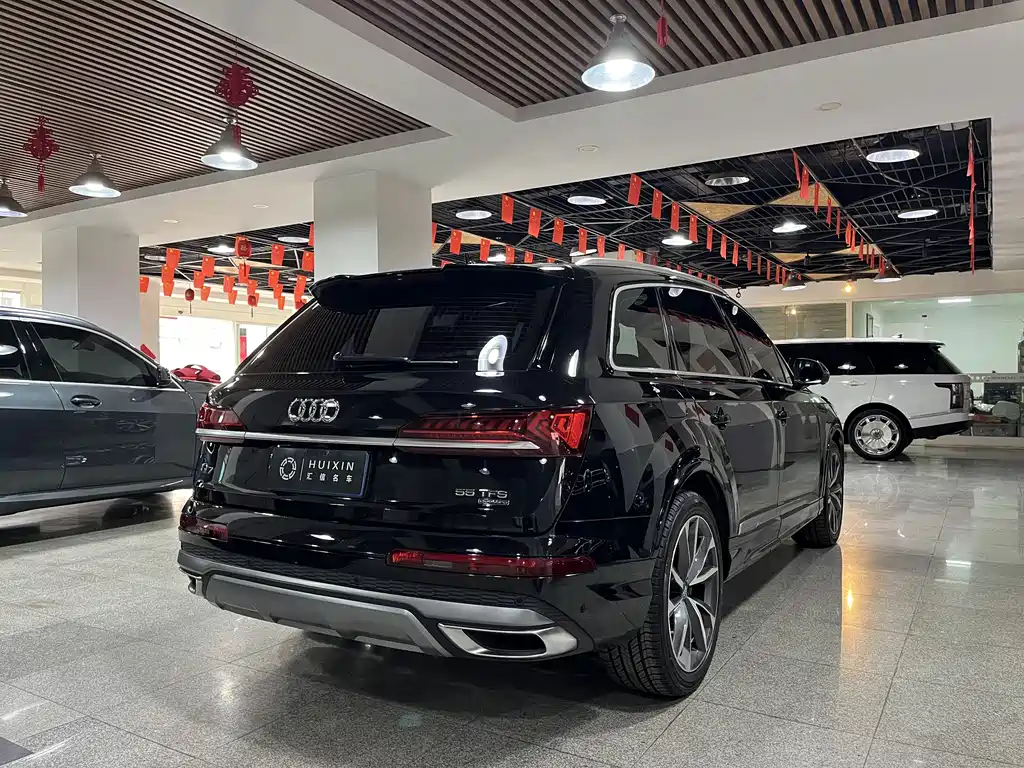 Audi Q7 2020 — фото 17