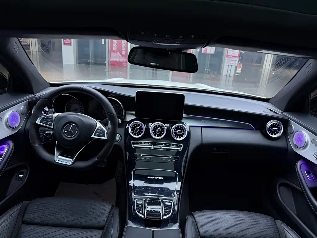 Mercedes-Benz C-Class AMG 2018 — фото 12