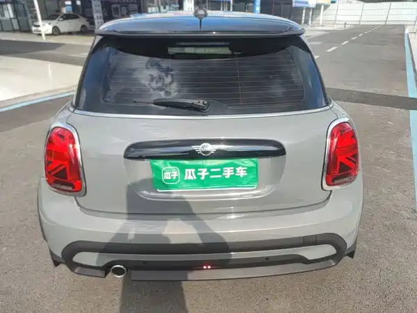MINI MINI 2022