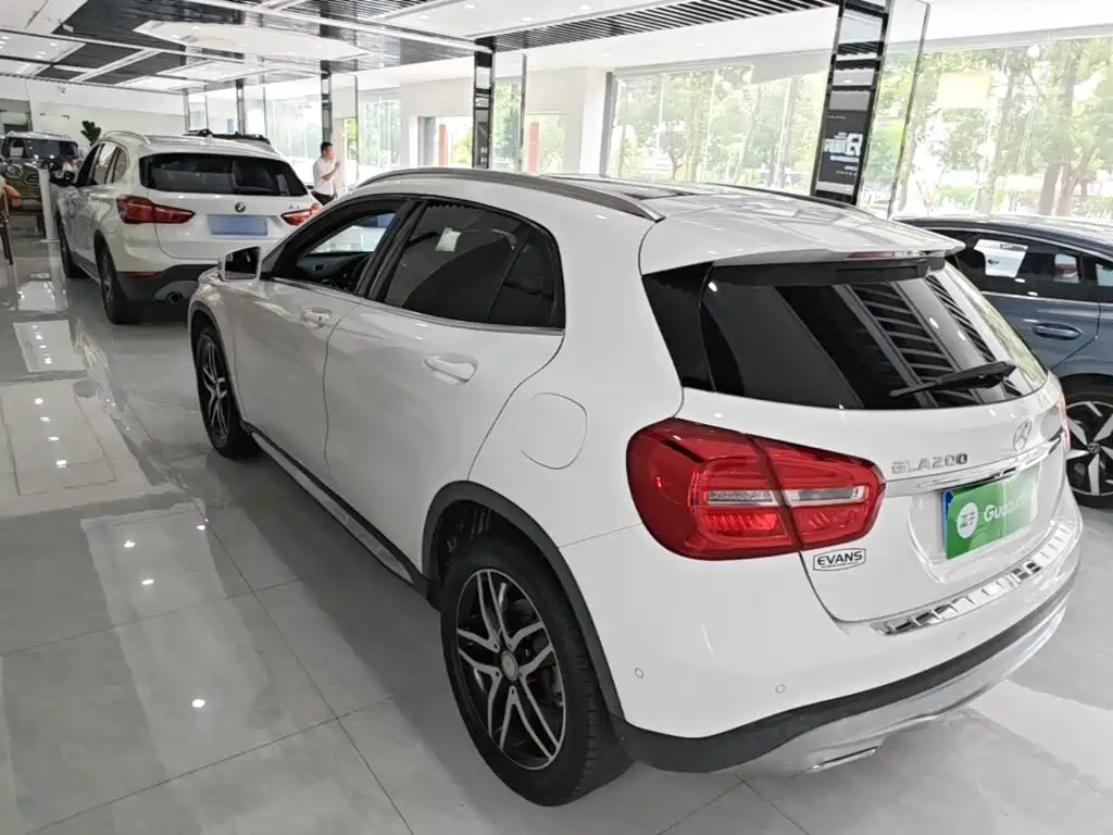 Mercedes-Benz GLA 2016