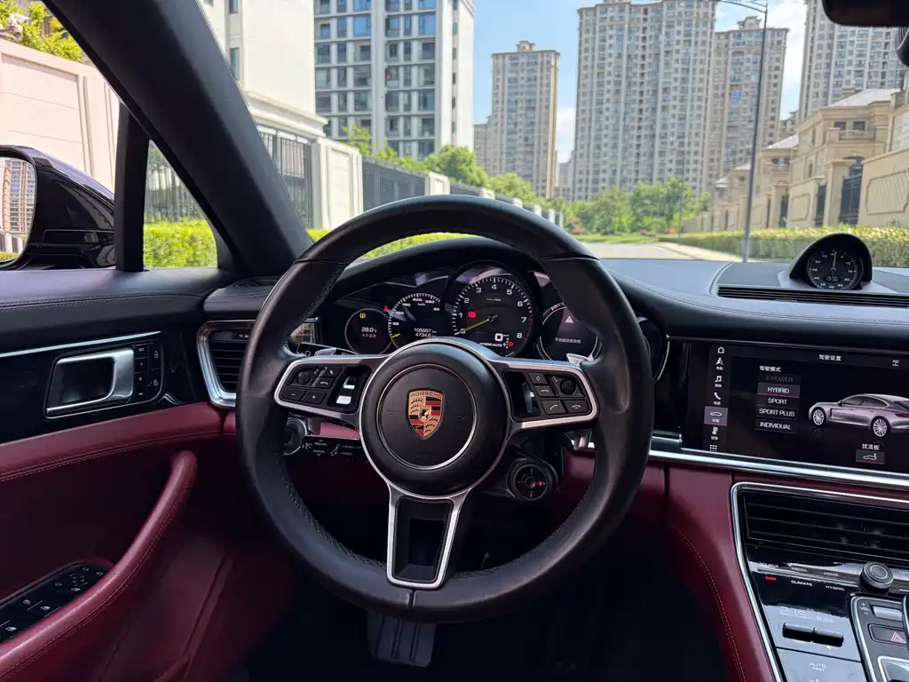 Porsche Panamera Hybrid 2020 — фото 13