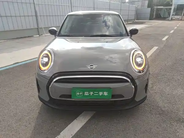 MINI MINI 2022