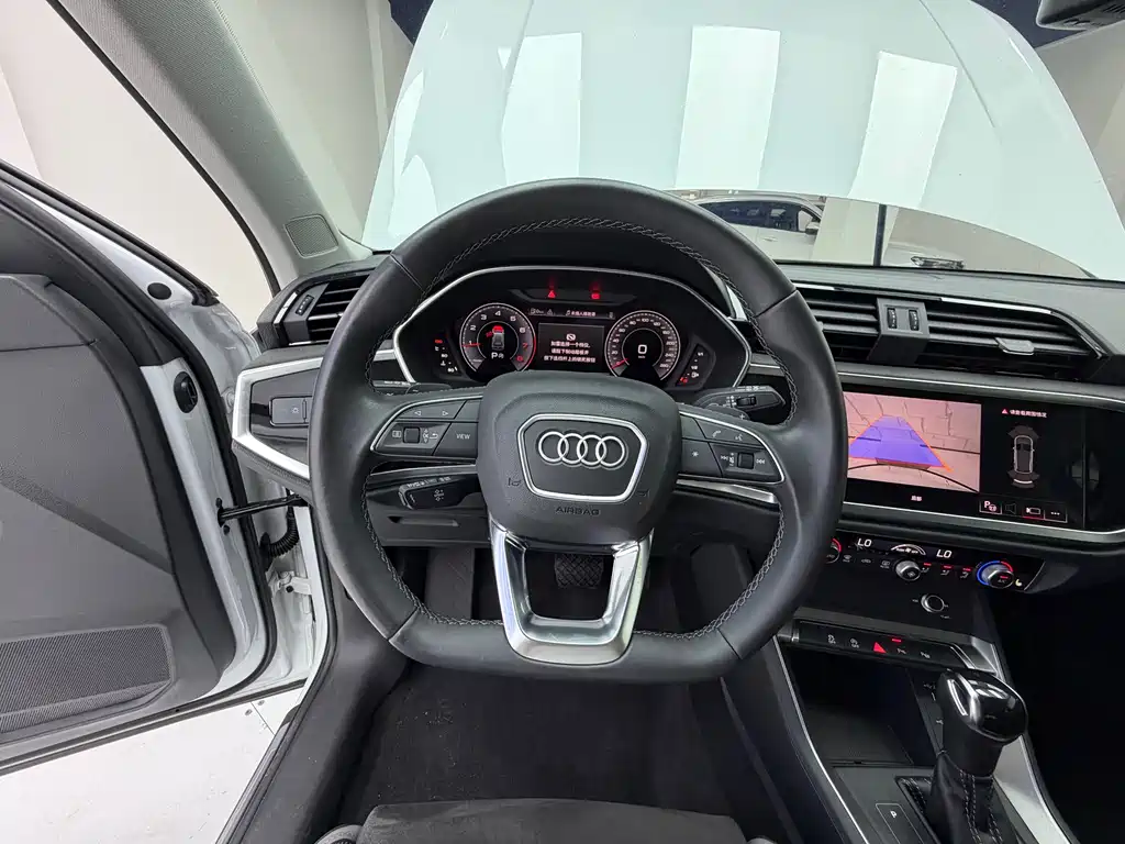 Audi Q3 2022 — фото 10
