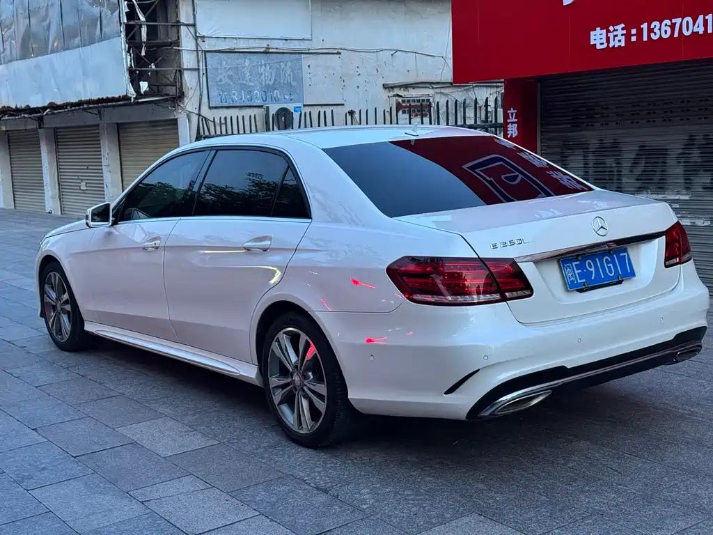 Mercedes-Benz E-Class 2015 — фото 6