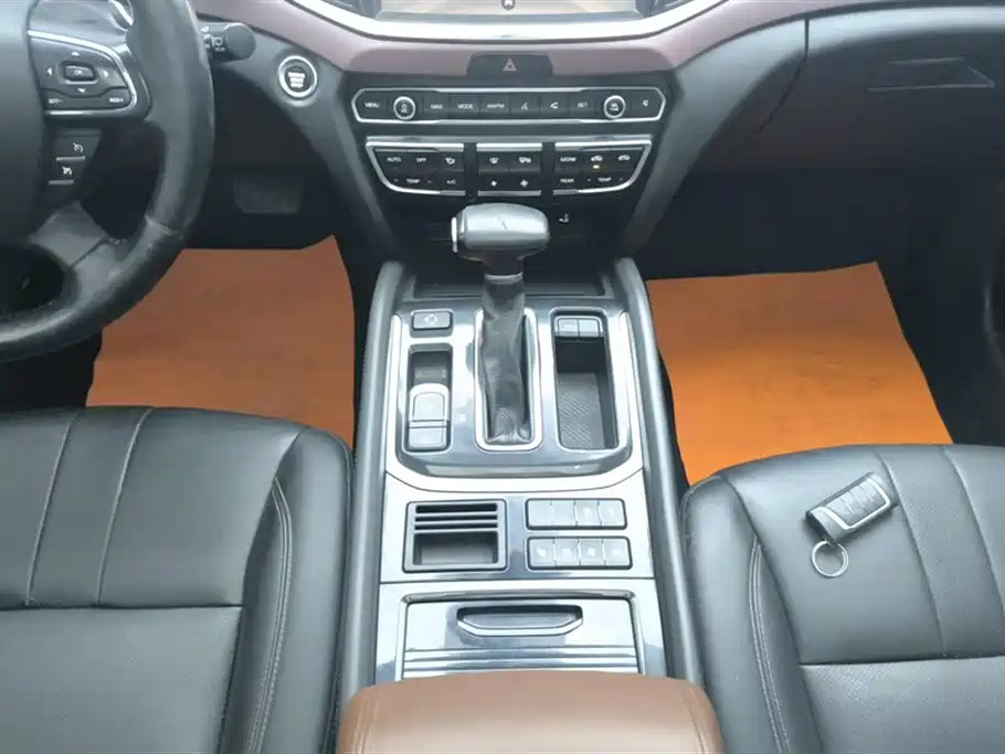 GAC Motor Trumpchi GS8 2018 — фото 16