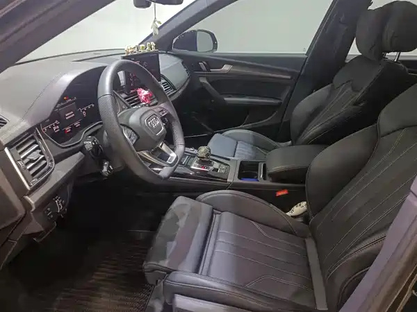 Audi Q5L 2025