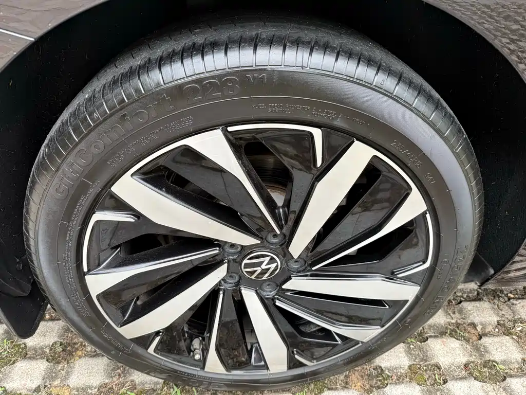 Volkswagen Passat 2021 — фото 17