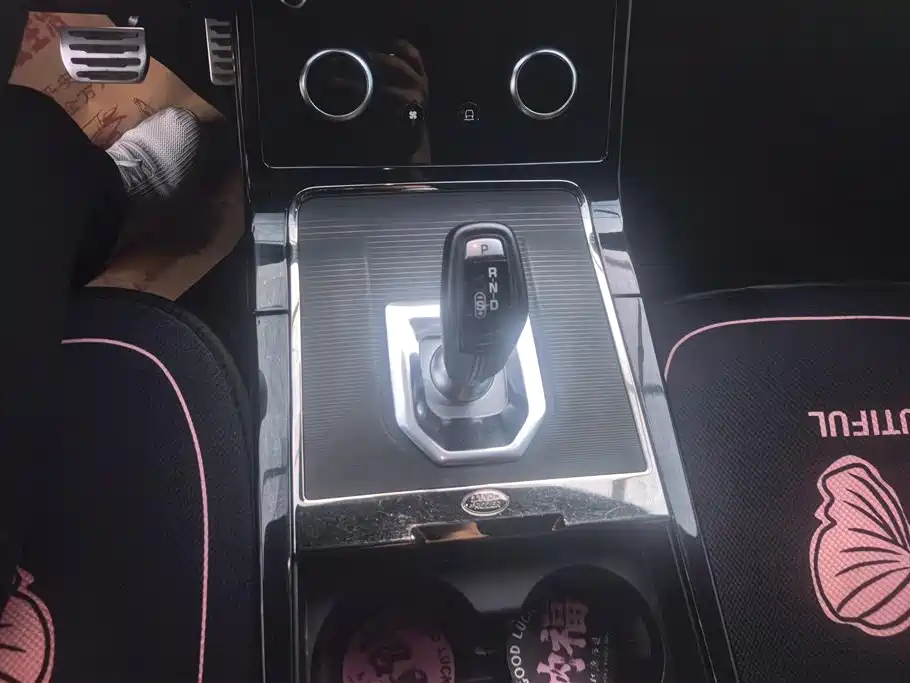Land Rover Evoque 2021 — фото 16