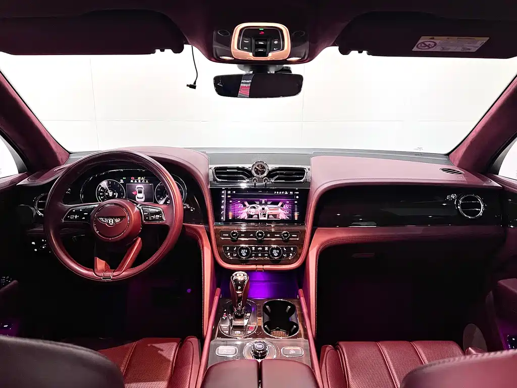 Bentley Bentayga PHEV 2021 — фото 30