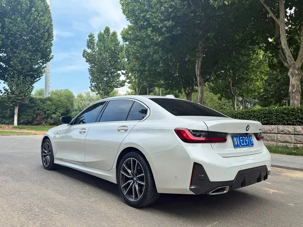 BMW 3 Series 2024