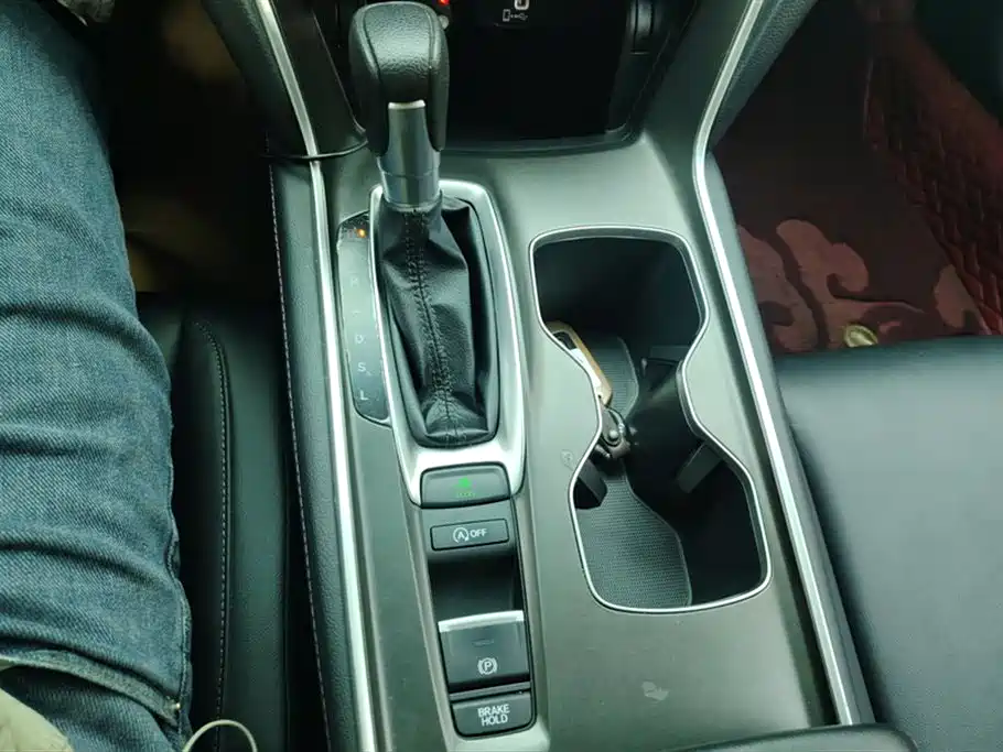 Honda Accord 2021 — фото 16