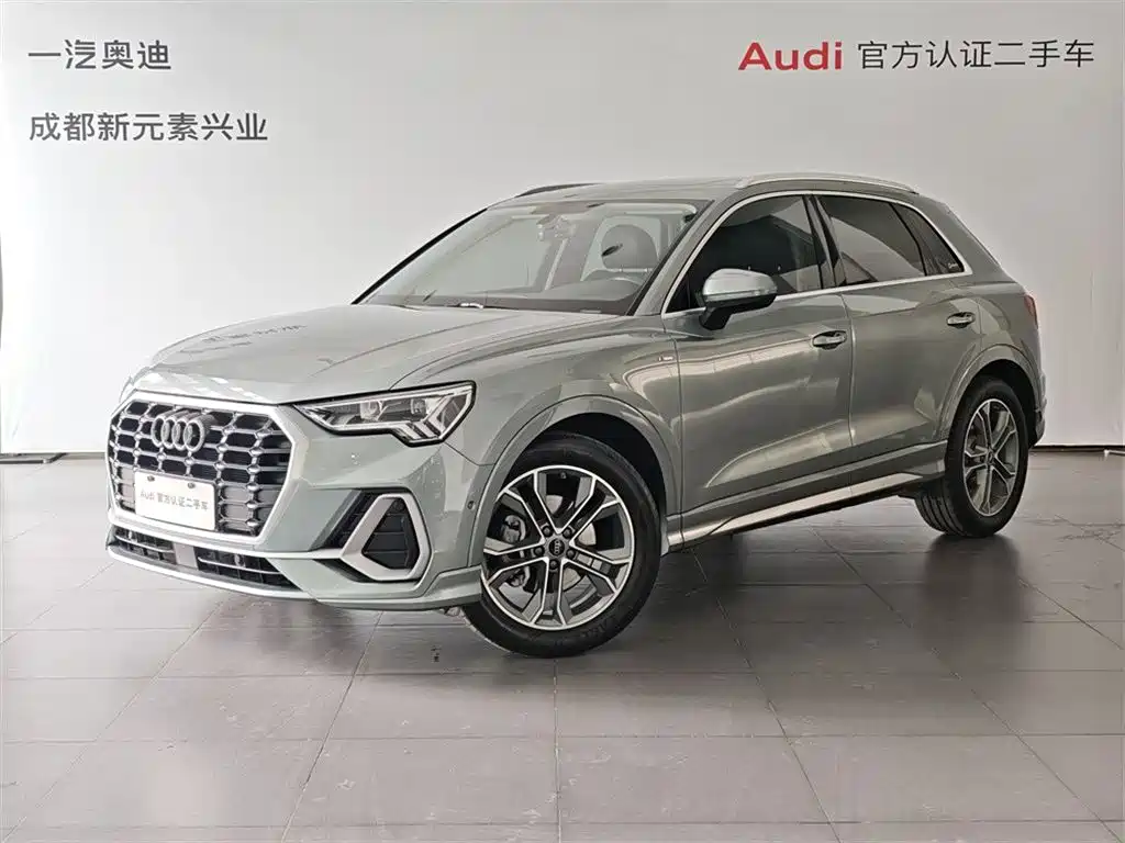 Audi Q3 2021 — фото 1