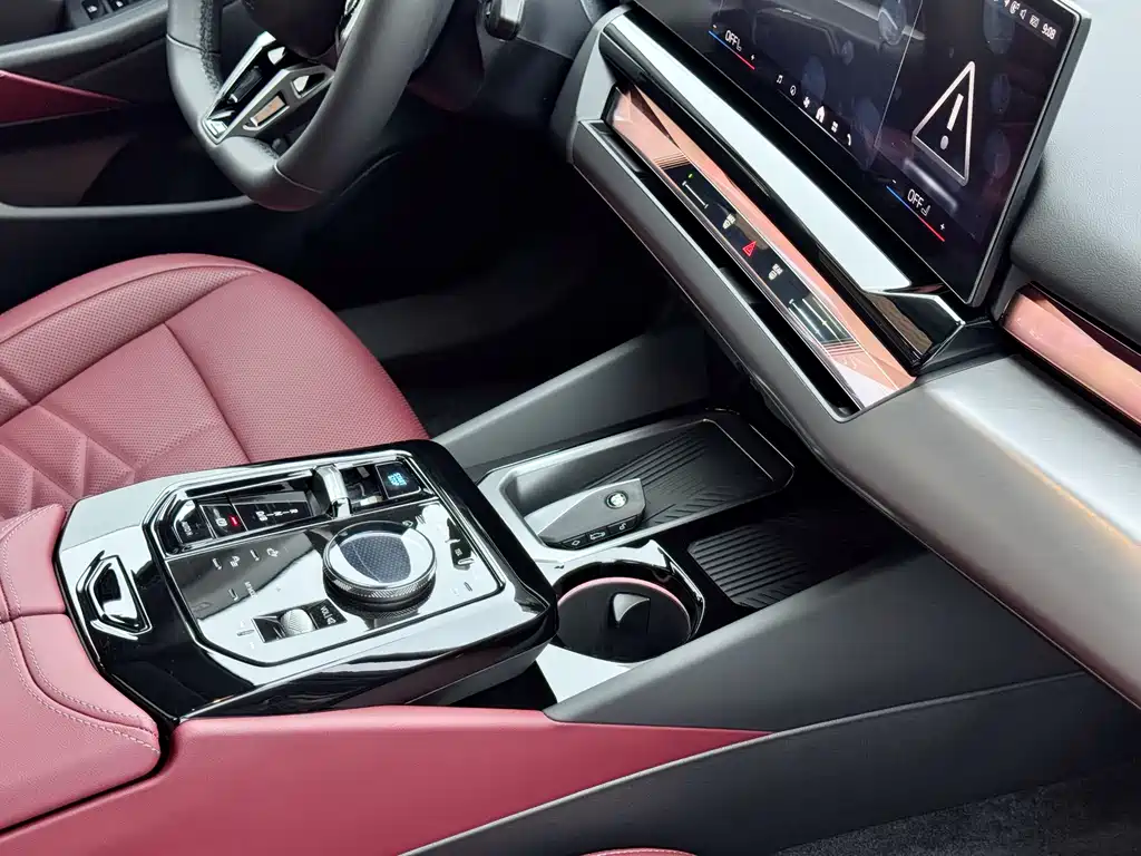 BMW i5 2025 — фото 15