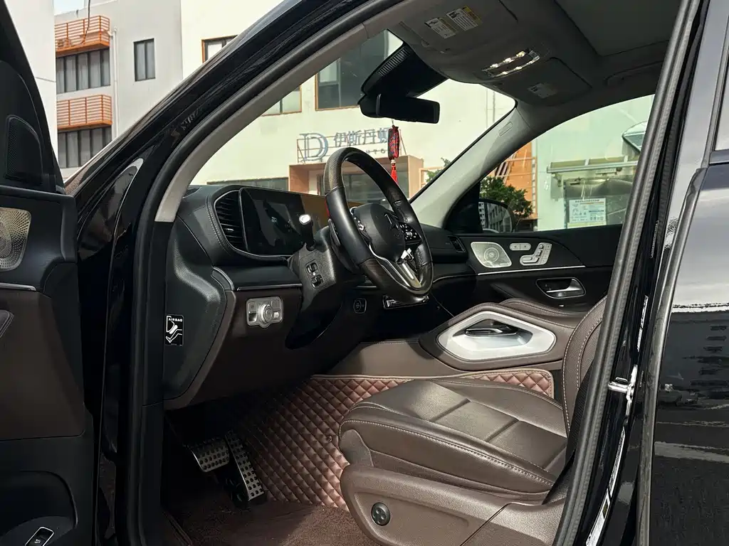 Mercedes-Benz GLS 2023 — фото 9