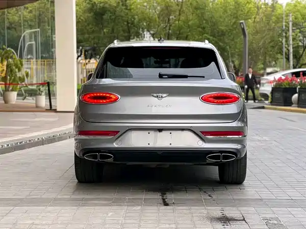 Bentley Bentayga 2022
