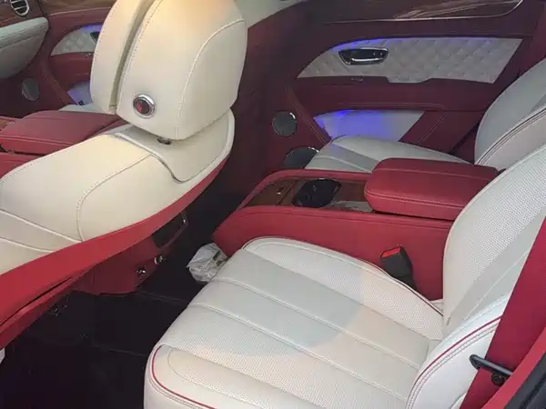 Bentley Bentayga 2022