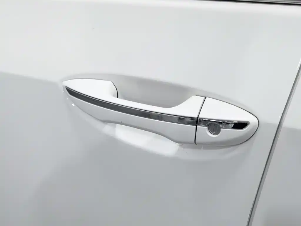Toyota Corolla 2018 — фото 18