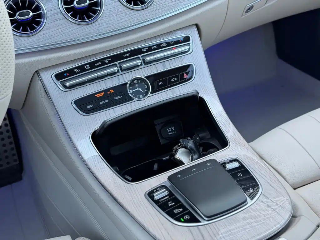 Mercedes-Benz E-Class 2019 — фото 11