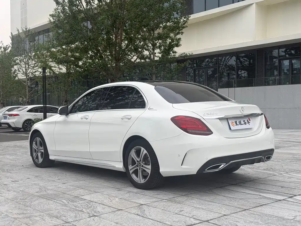 Mercedes-Benz C-Class 2021