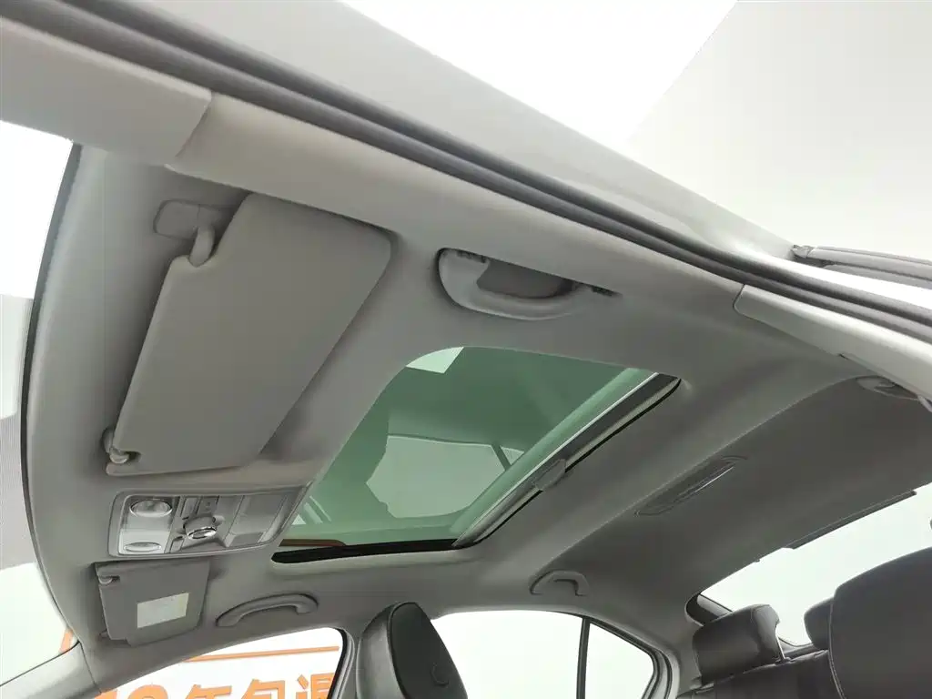 Skoda Octavia 2017 — фото 14