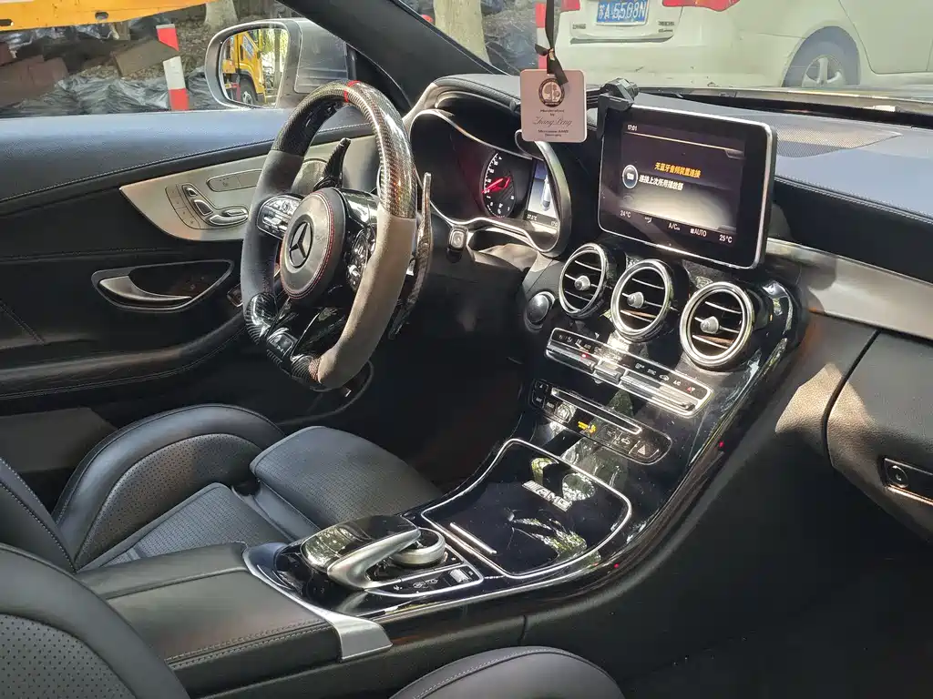 Mercedes-Benz C-Class AMG 2018 — фото 11