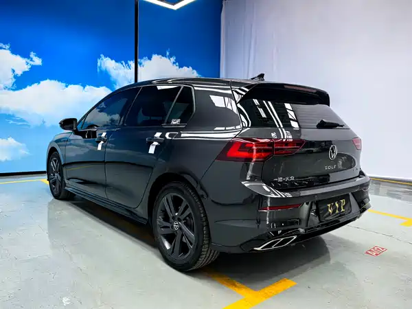 Volkswagen Golf 2023