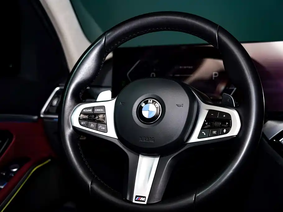 BMW 3 Series 2024 — фото 15