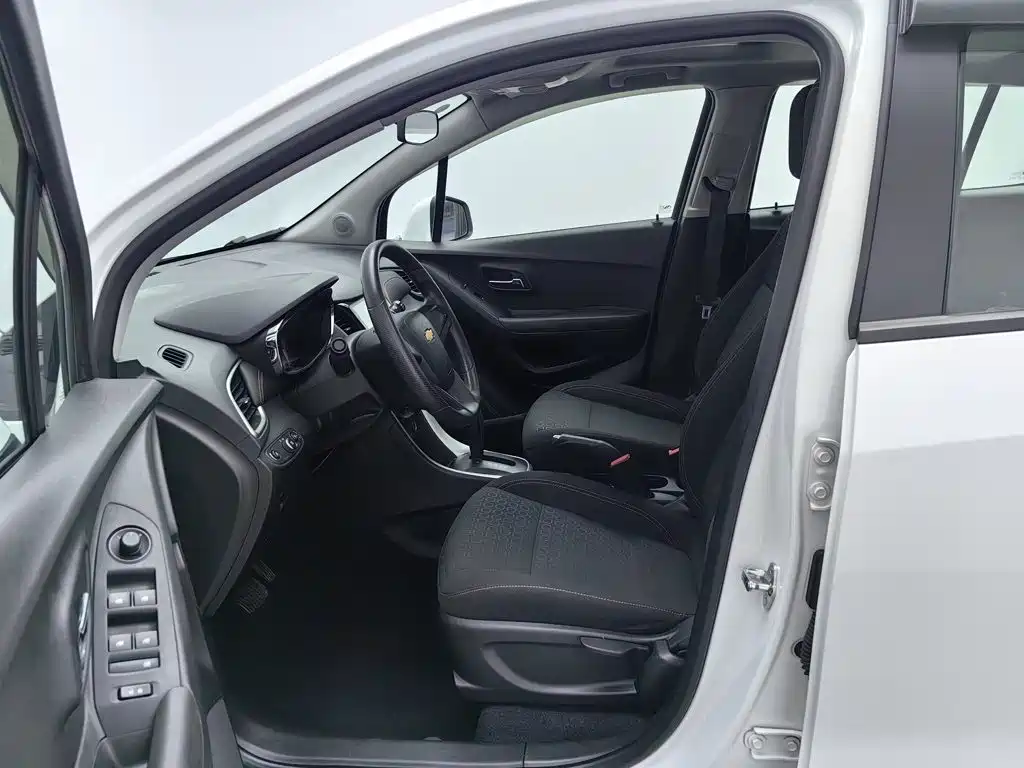 Chevrolet Trax 2017 — фото 10